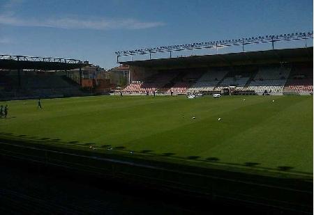 Estadio de Fútbol El Plantío