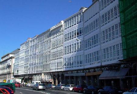 Hoteles cerca de Galerías Coruñesas  A Coruña