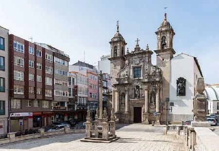 Hoteles cerca de Iglesia de San Jorge  A Coruña
