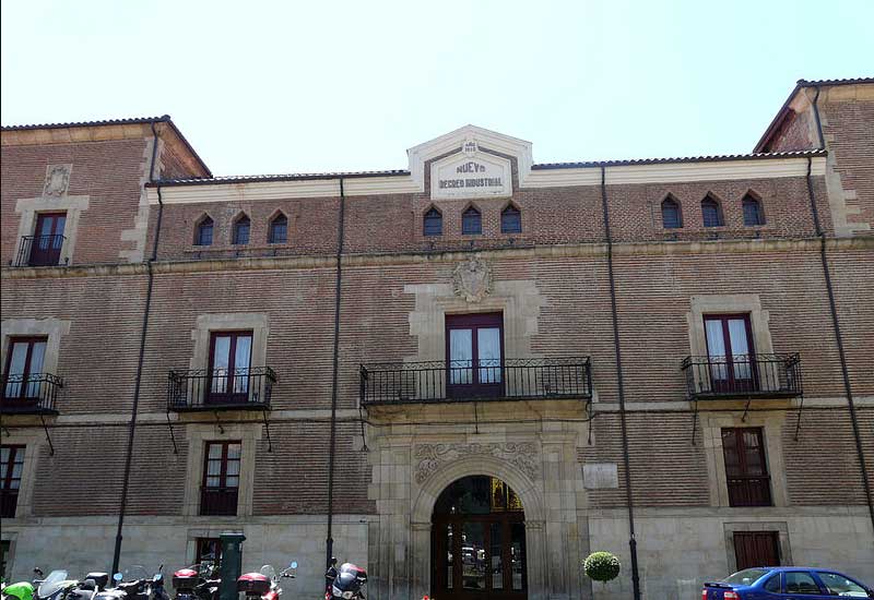 España León  Palacio de los Torreblanca Palacio de los Torreblanca León - León  - España