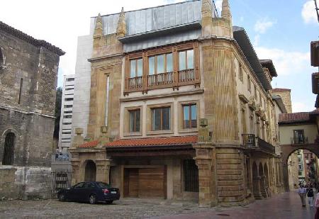 Hoteles cerca de Museo Arqueológico de Asturias  Oviedo