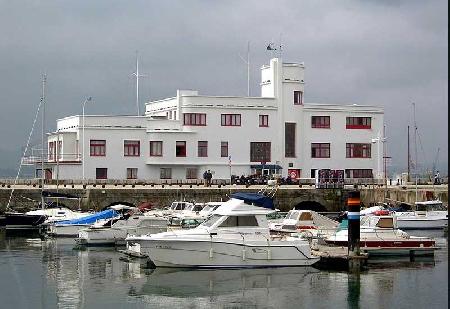 Hoteles cerca de Club Marítimo  Santander