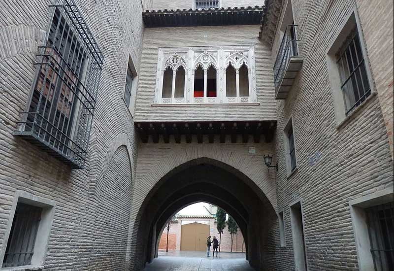 España Zaragoza  Arco y Casa del Deán Arco y Casa del Deán Zaragoza - Zaragoza  - España