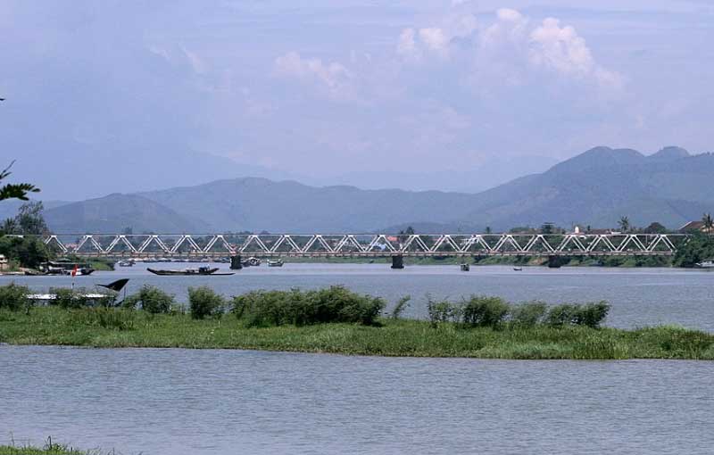 Vietnam Hue  Río Perfume (Song Huong River) Río Perfume (Song Huong River) Norte de la Costa Central - Hue  - Vietnam