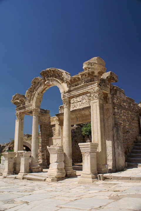 Turquía Selcuk  El Templo de Adriano El Templo de Adriano Izmir - Selcuk  - Turquía