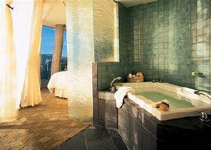 CLUB INTRAWEST - VANCOUVER