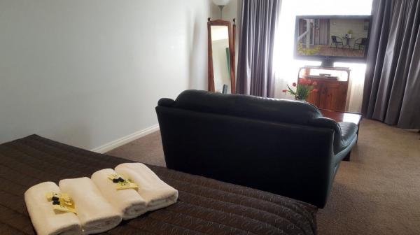 DAYLESFORD CENTRAL MOTOR INN