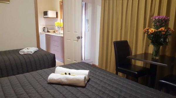 DAYLESFORD CENTRAL MOTOR INN