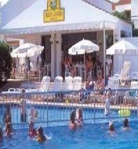 Las mejores ofertas de Apartamentos Flora Garden Cala En Bosch