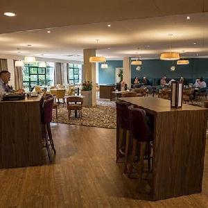 CEDAR COURT HOTEL WAKEFIELD