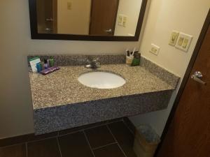 Las mejores ofertas de RAMADA BY WYNDHAM GLENDALE HEIGHTS/LOMBARD Chicago