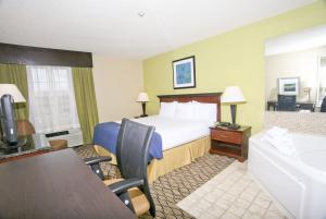 Las mejores ofertas de HOLIDAY INN EXPRESS HOTEL & SUITES ROSEVILLE Roseville 