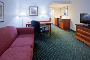 Las mejores ofertas de La Quinta Inn & Suites Madison American Ctr Madison 