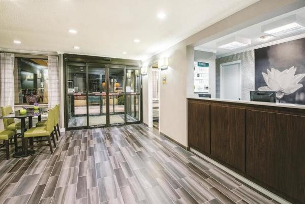 LA QUINTA INN HOUSTON BAYTOWN EAST 4025