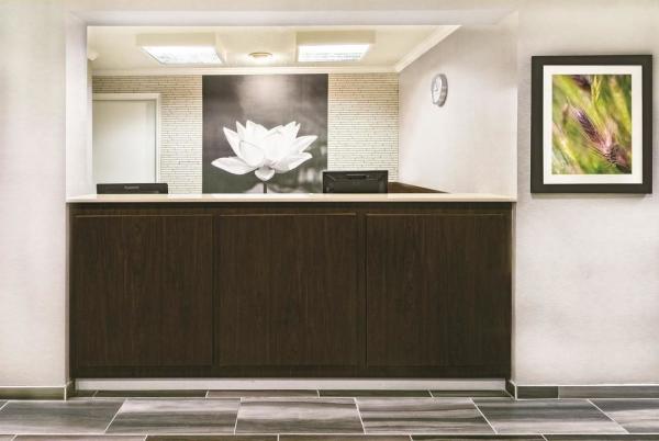 LA QUINTA INN HOUSTON BAYTOWN EAST 4025