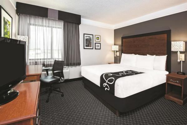 LA QUINTA INN HOUSTON BAYTOWN EAST 4025