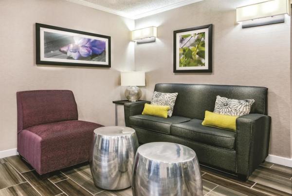 LA QUINTA INN HOUSTON BAYTOWN EAST 4025