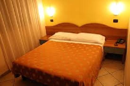 Las mejores ofertas de Sara Milan