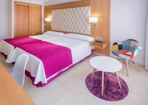 Las mejores ofertas de HOTEL MEDITERRANEO BAY HOTEL AND RESORT, 4* ROQUETAS DE MAR Almería 