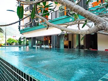 Las mejores ofertas de THE THREE BY APK Patong Beach 