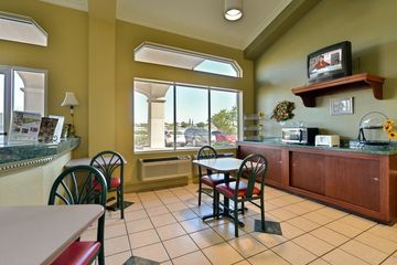 Best offers for AMERICAS BEST VALUE INN - MEDICAL CENTER/AIRPORT El Paso 