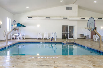 Las mejores ofertas de COMFORT SUITES AT ROYAL RIDGE Ripon 