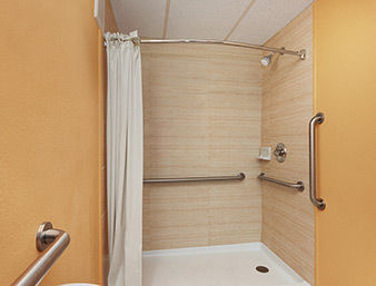 Las mejores ofertas de DAYS INN QUEENSBUR/ LAKE GEORGE Queensbury 