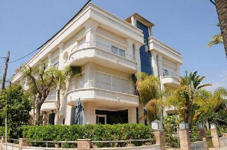 Las mejores ofertas de MAREA APARTHOTEL Vilanova I La Geltrú
