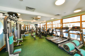 CEDAR COURT HOTEL WAKEFIELD