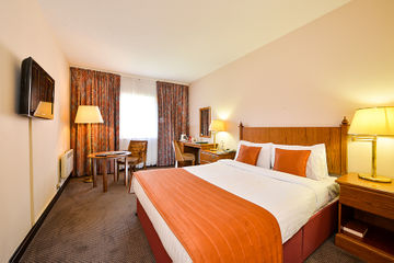 CEDAR COURT HOTEL WAKEFIELD