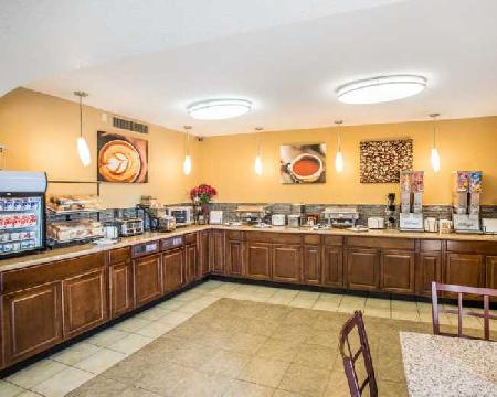 Las mejores ofertas de QUALITY INN SUITESNVER STAPLETON Denver 