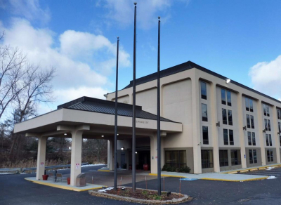 Best offers for HAMPTON INN MERIDEN - WALLINGFORD Meriden
