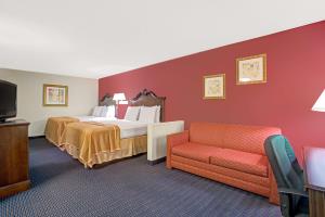 Las mejores ofertas de HOWARD JOHNSON EXPRESS INN SUITES - SOUTH TAMPA/AI Tampa 