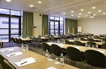 Las mejores ofertas de IBIS BORDEAUX LE LAC Bourdeaux 