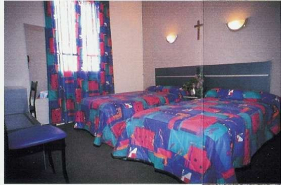 Las mejores ofertas de Saint Lazare Lourdes 