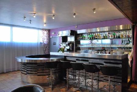 Las mejores ofertas de Brit Hotel Cahors - Le Valentré Mauzens-et-miremont 