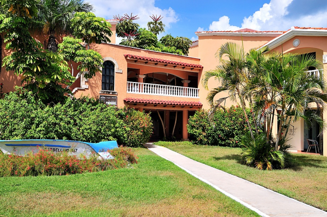 LAS BRISAS CLUB GUARDALAVACA RESORT & VILLAS