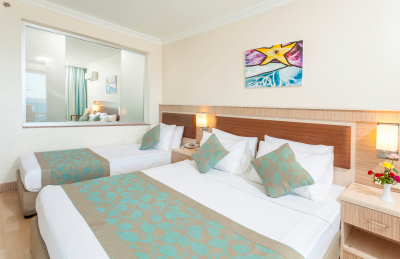 Las mejores ofertas de Narcia Resort Side Side