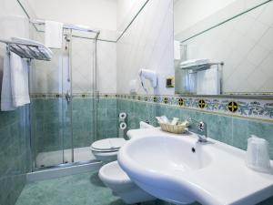 Las mejores ofertas de LA PANORAMICA HOTEL Castellammare Di Stabia