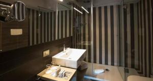 Las mejores ofertas de Fifty House Cellini Milan