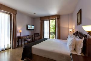 Best offers for AYRE HOTEL ALFONSO II Oviedo