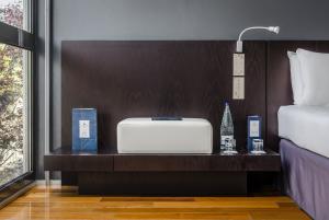 Las mejores ofertas de Ikonik Angli Barcelona