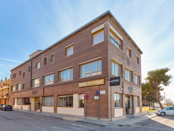 Las mejores ofertas de OYO HOSTAL NOBADIS Cervera