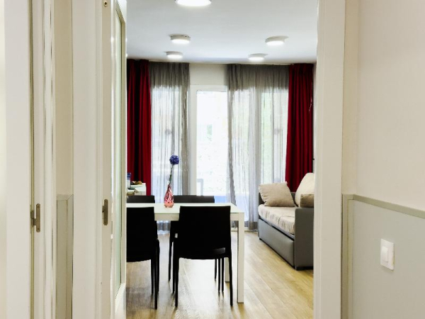 Las mejores ofertas de RENTALMAR ZAHARA SUITES APTS Salou 