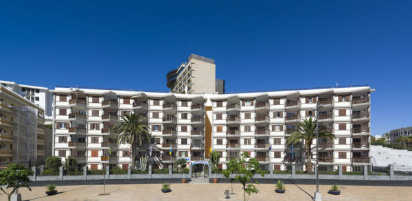 Las mejores ofertas de APARTAMENTOS LAS GONDOLAS Playa del Inglés