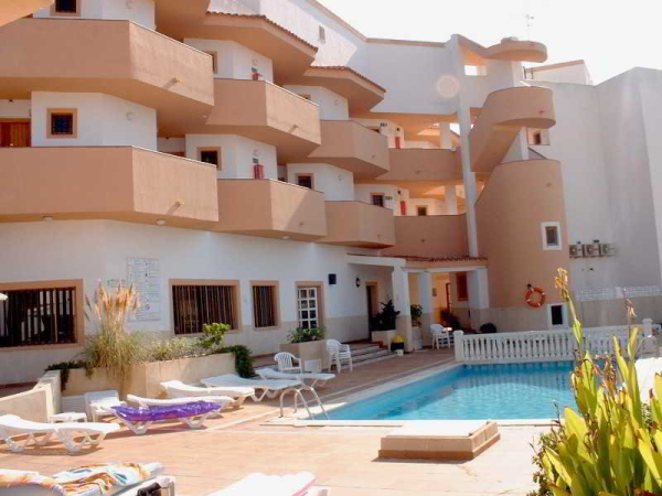 Las mejores ofertas de SQUASH APARTAMENTOS Playa d en Bossa