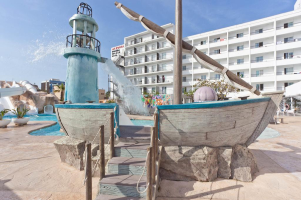 Las mejores ofertas de Hotel Pineda Splash - 30º Hotels Pineda De Mar