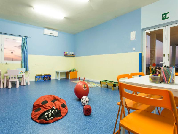 Las mejores ofertas de RVHOTELS SEA CLUB MENORCA Cala en Forcat