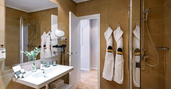 Las mejores ofertas de Hotel Madrid Gran Via 25 Affiliated by Meliá Madrid