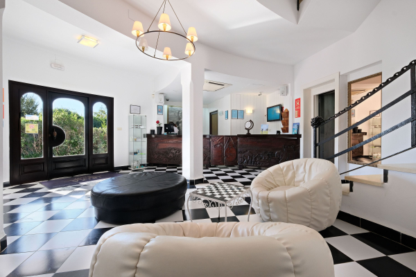 Las mejores ofertas de Azuline Hotel Galfi Bahía de San Antonio